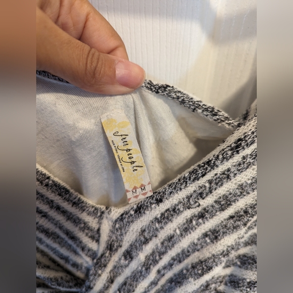 💙 FREE PEOPLE 💙 Striped V-neck Dress - Picture 2 of 4
